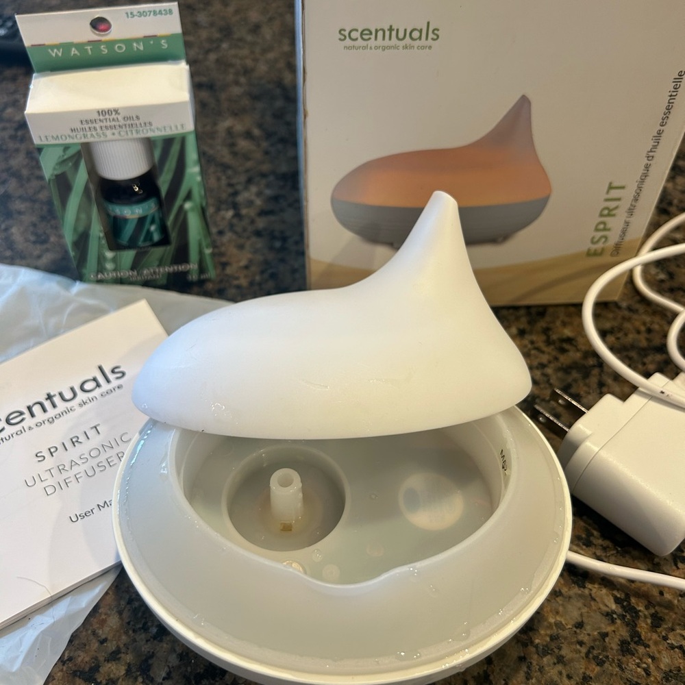 Esprit White Ultrasonic Aroma Diffuser